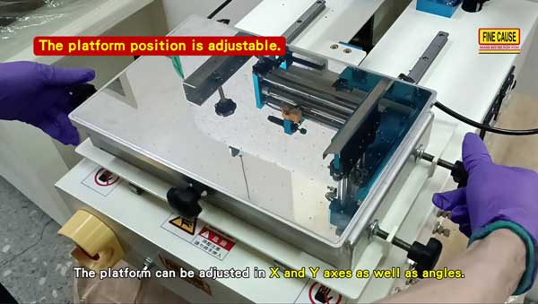 The platform of the screen printer can be adjusted in X and Y axes as well as angles. 